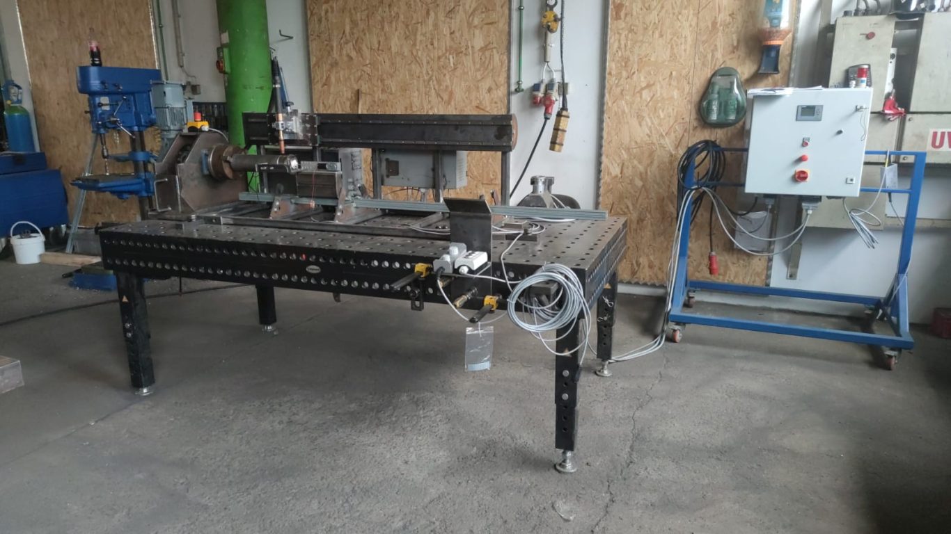 CNC-Drehschweißroboter