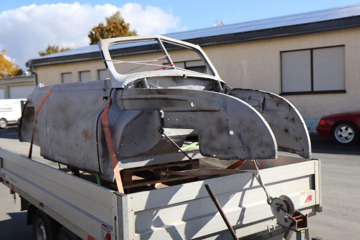 Sandstrahlen einer Karosserie (Oldtimer)