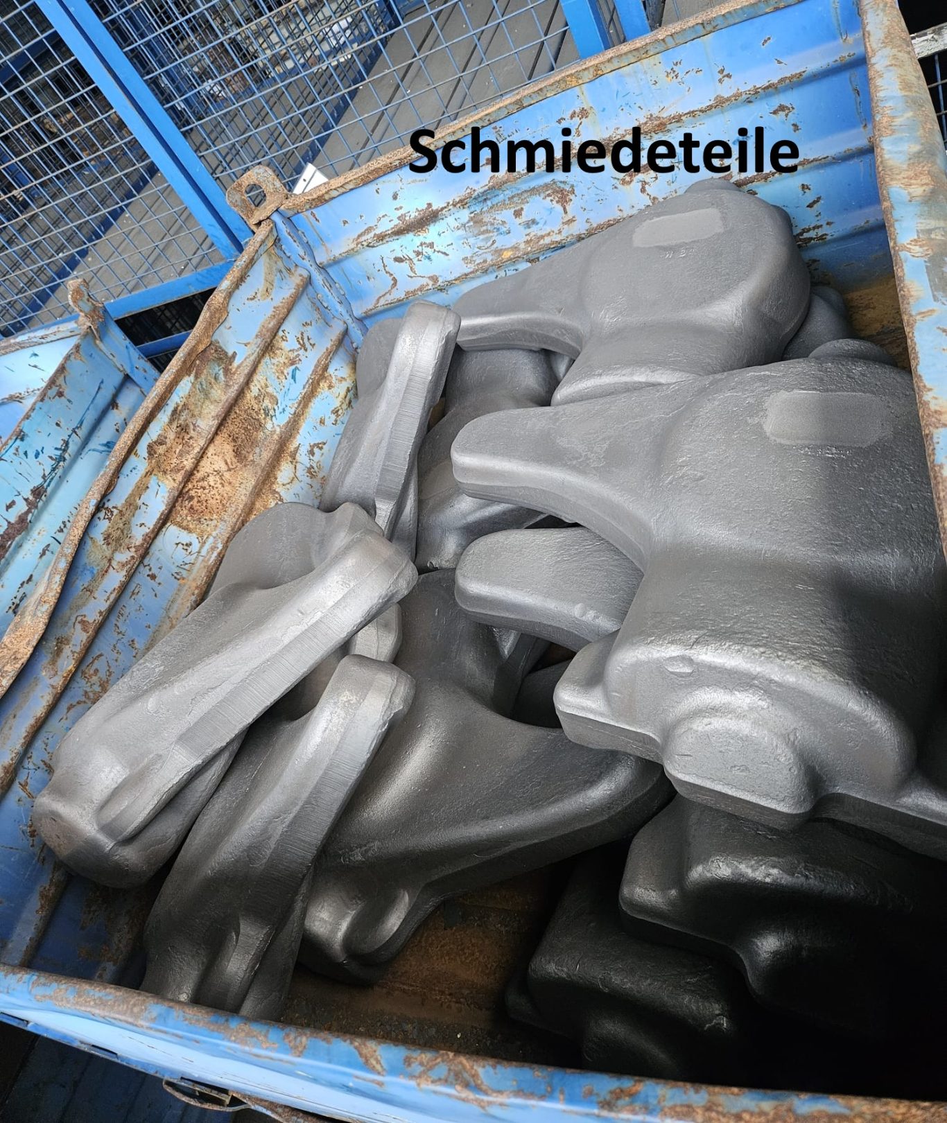 Sandstrahlen von Schmiedeteilen